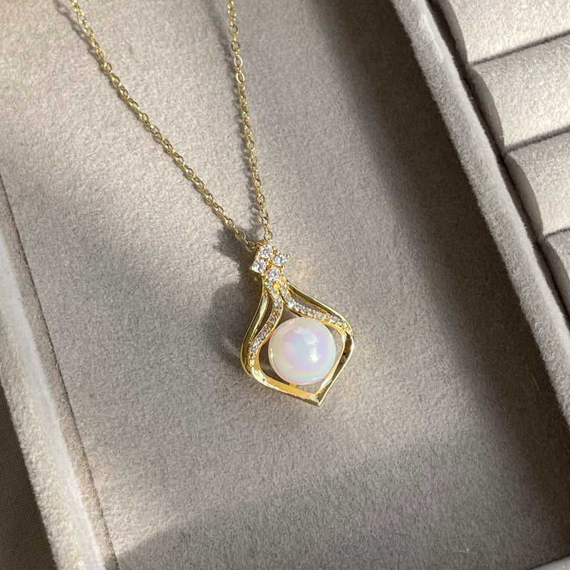 Leena Pendant