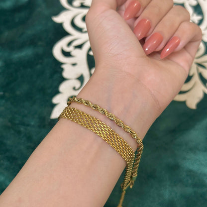twisted stack with bray chain