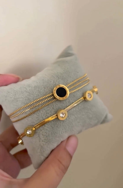 Roman stack set